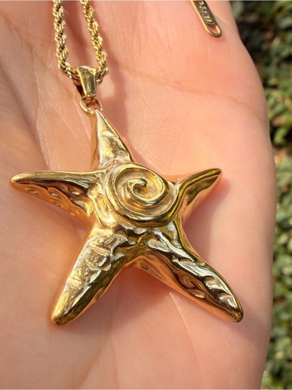Gold Starfish Pendant Necklace Waterproof Stainless Steel - Picture 3 of 5